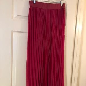 NWT hot pink pleated maxi skirt size large